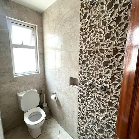 Neema Executive Suites Ngong Rd With Balcony Nairobi Esterno foto