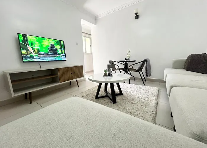 Neema Executive Suites Ngong Rd With Balcony