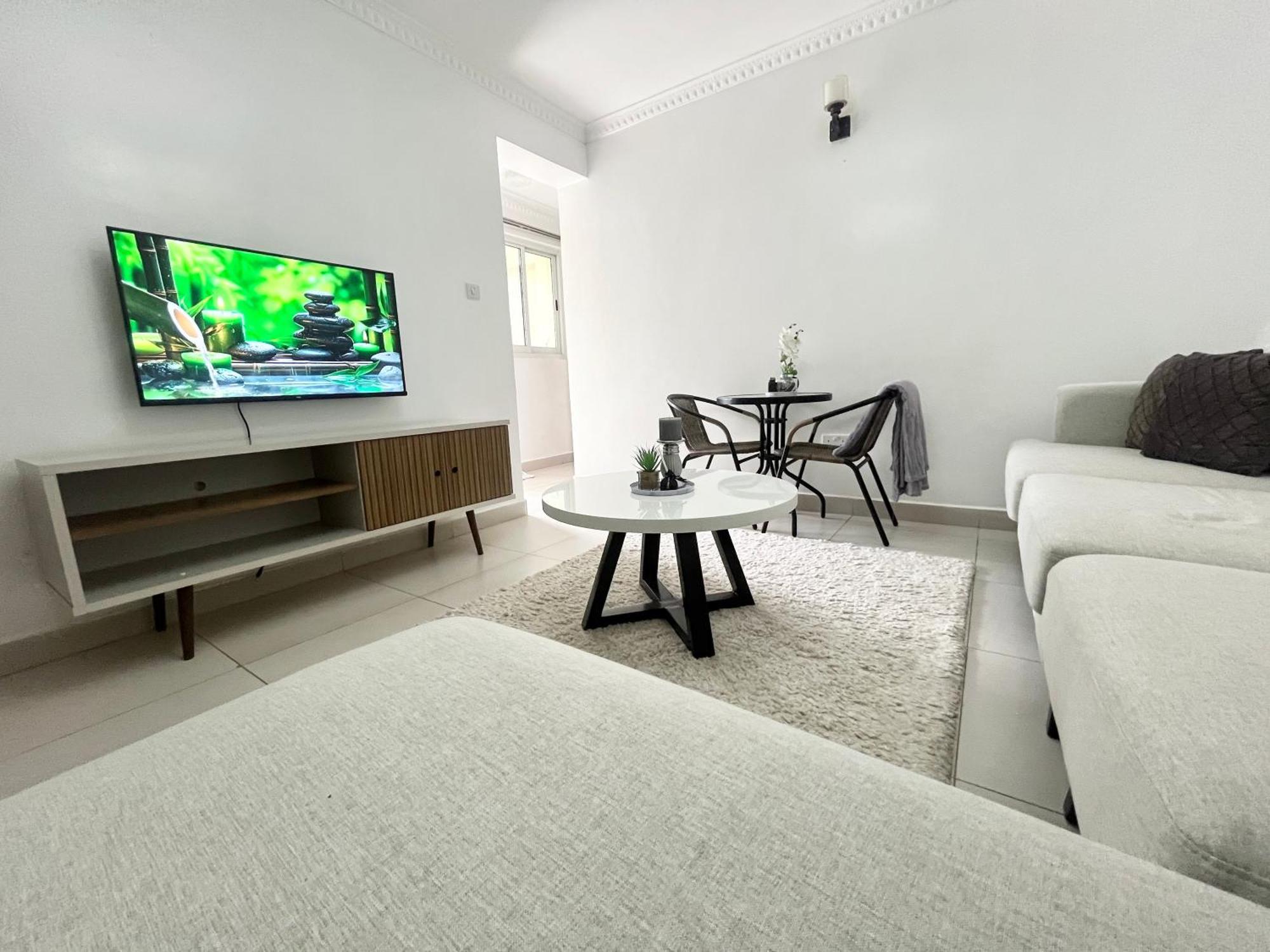 Neema Executive Ngong Rd With Balcony Apartment