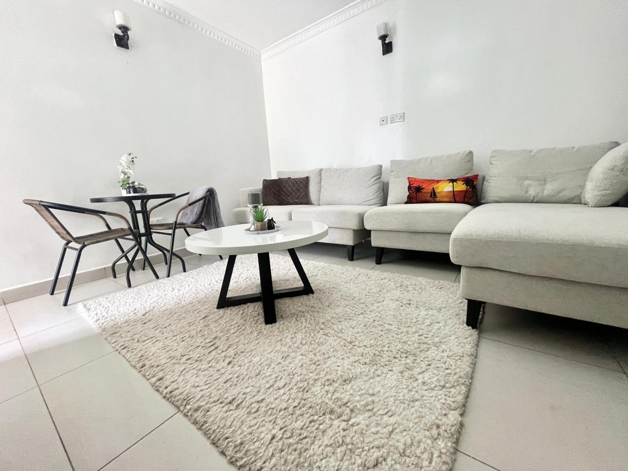 Apartment Neema Executive Ngong Rd With Balcony
